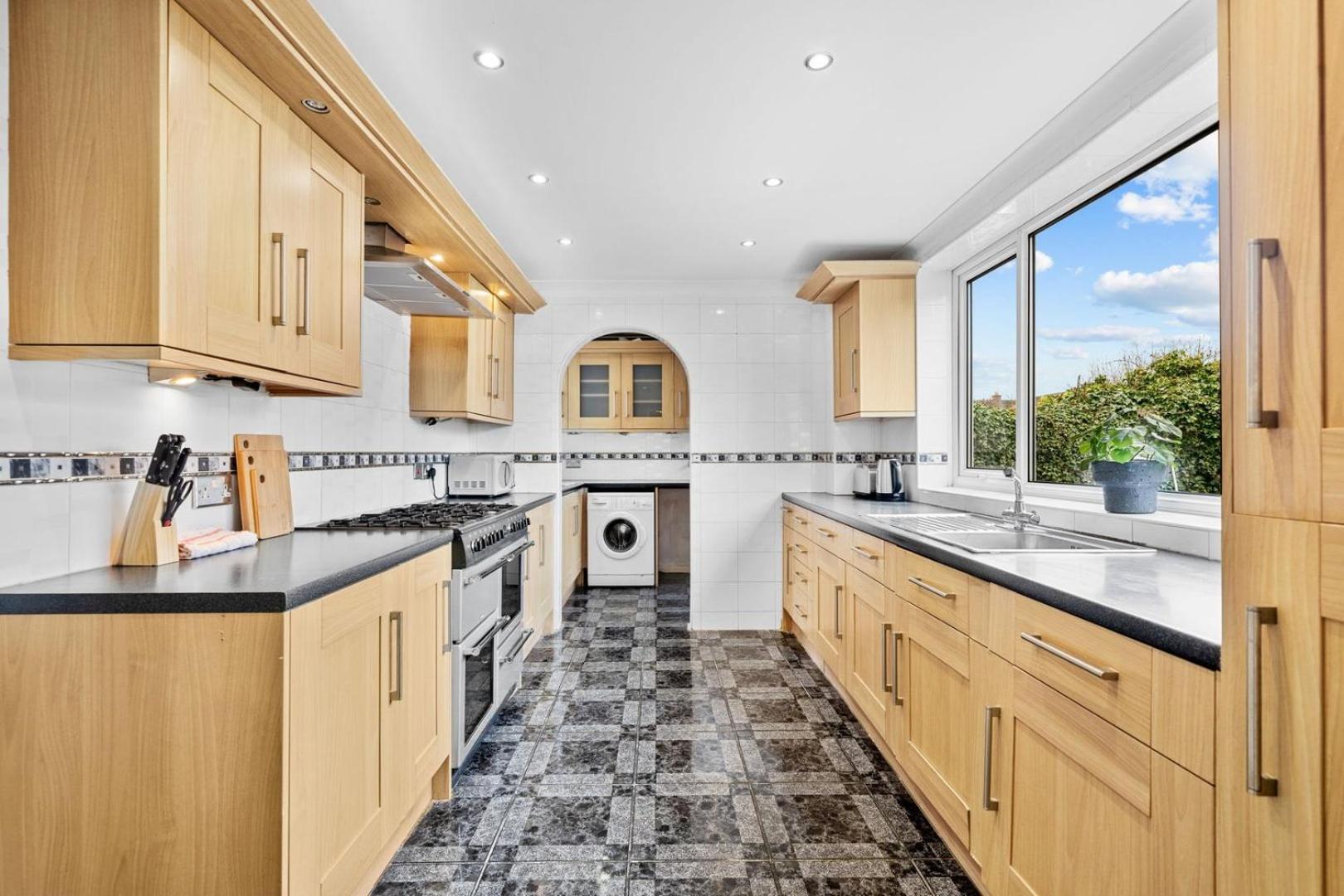 Spacious 5 Bedroom House ノッティンガム エクステリア 写真